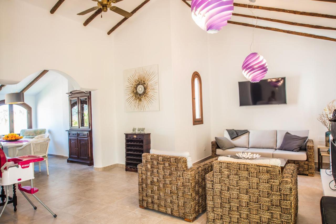 Luxurioese Und Grossraeumige Villa Mit Community Pool, Sicht Auf Das Mittelmeer Sowie Dem Mar Menor, La Manga Club Atamaría Екстериор снимка