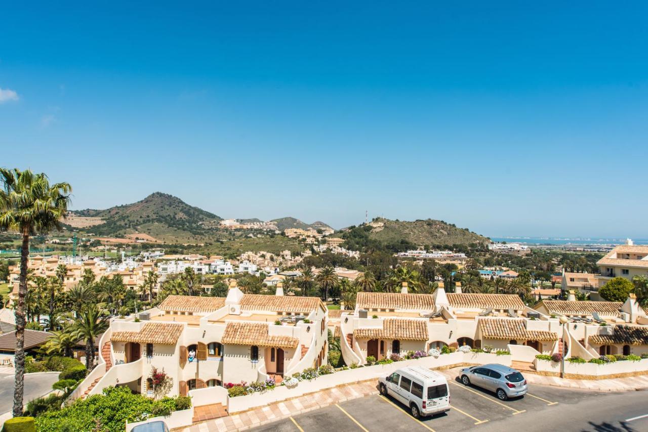 Luxurioese Und Grossraeumige Villa Mit Community Pool, Sicht Auf Das Mittelmeer Sowie Dem Mar Menor, La Manga Club Atamaría Екстериор снимка