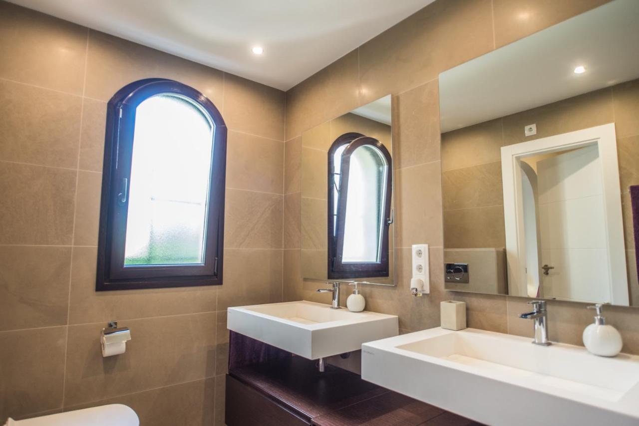 Luxurioese Und Grossraeumige Villa Mit Community Pool, Sicht Auf Das Mittelmeer Sowie Dem Mar Menor, La Manga Club Atamaría Екстериор снимка